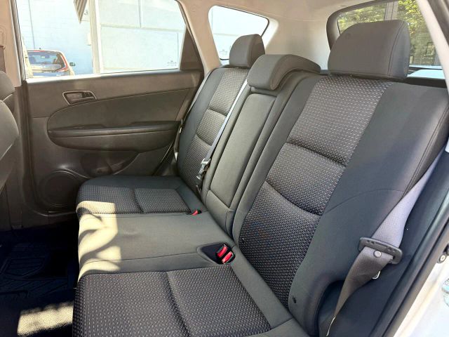 2011 Hyundai Elantra Touring GLS Image 14 of 20