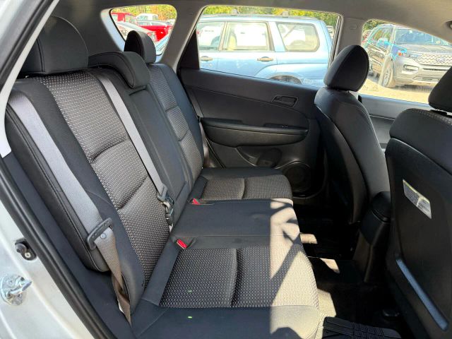 2011 Hyundai Elantra Touring GLS Image 16 of 20