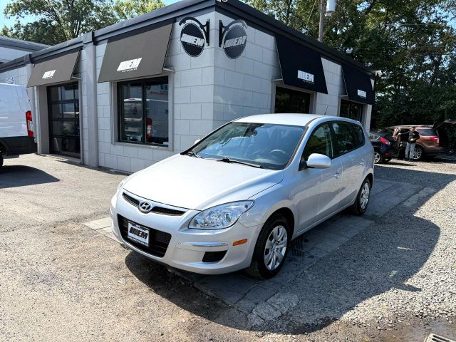 2011 Hyundai Elantra Touring GLS Image 4 of 20