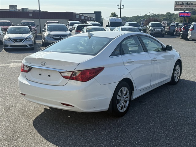 Vehicle image 5 of 21