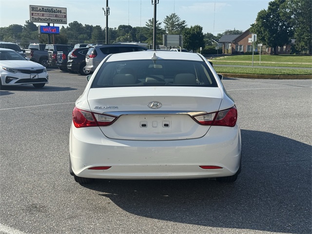 Vehicle image 6 of 21