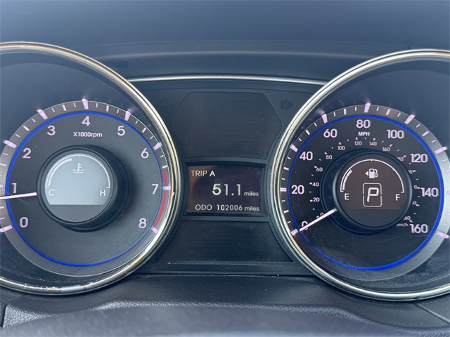 Vehicle image 15 of 21