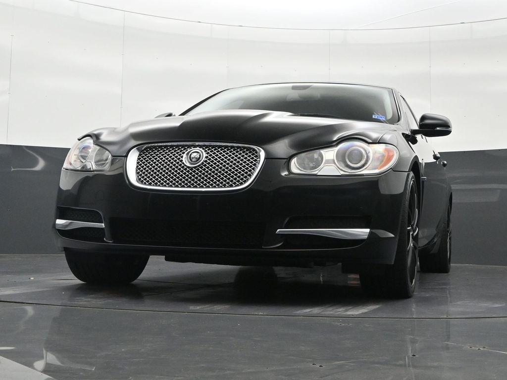 2011 Jaguar XF Premium Image 3 of 43