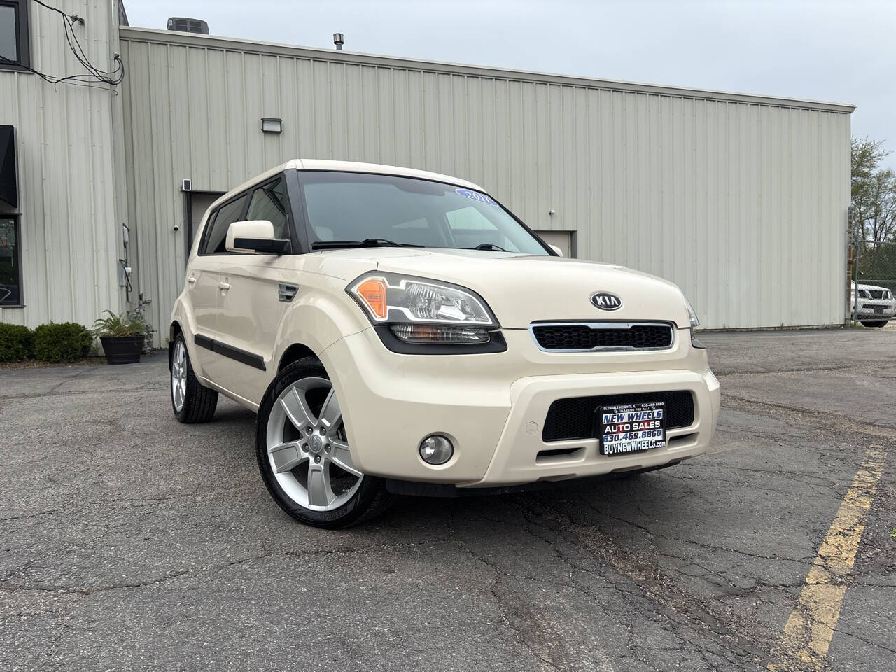 2011 Kia Soul ! Image 3 of 30
