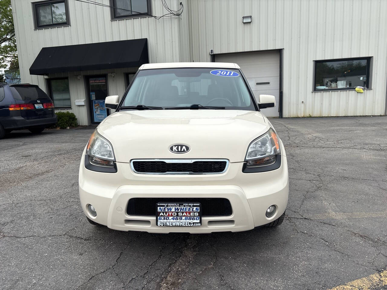 2011 Kia Soul ! Image 2 of 30