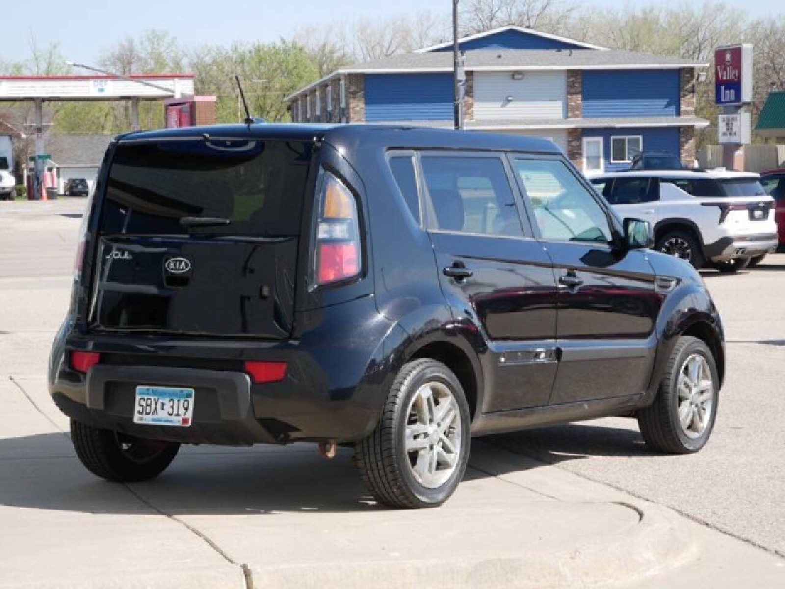 Vehicle image 5 of 5