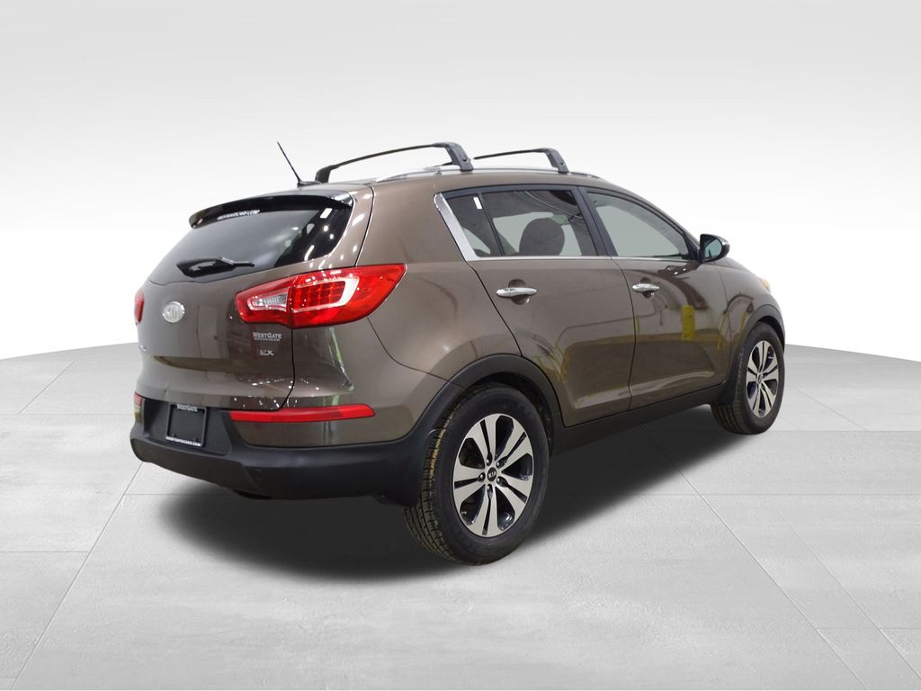 Vehicle image 4 of 34