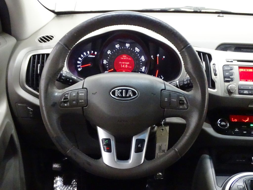 Vehicle image 31 of 34