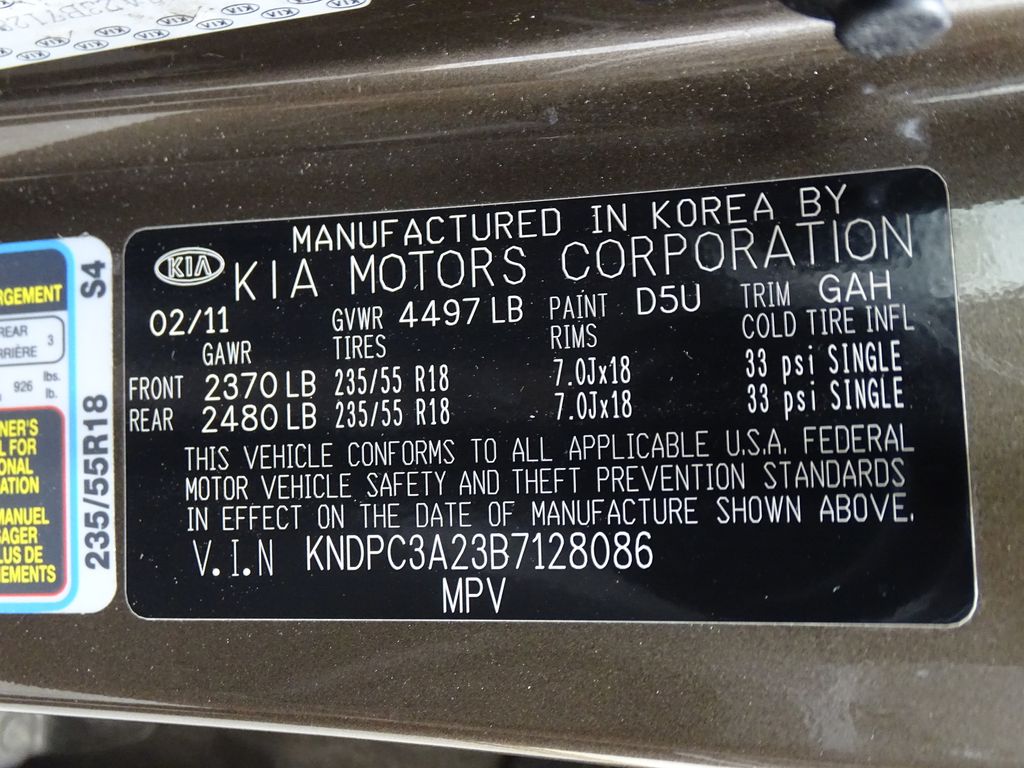 Vehicle image 27 of 34