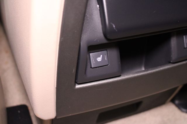 Vehicle image 22 of 30