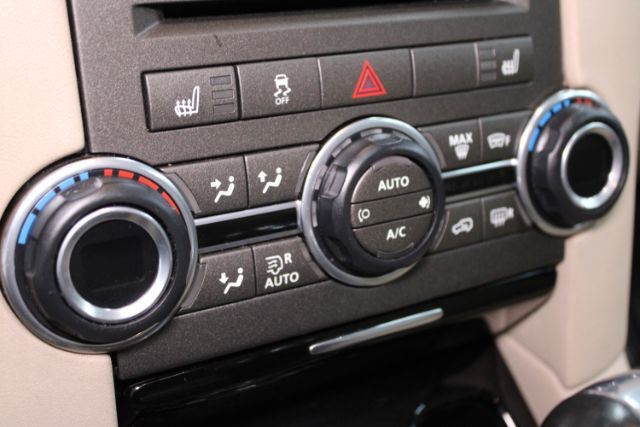 Vehicle image 21 of 30