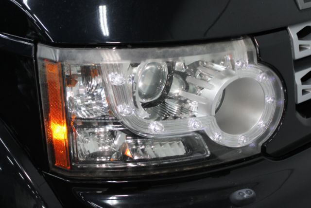 Vehicle image 28 of 30