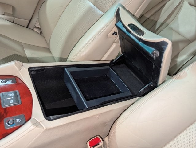 2011 Lexus LS 460 Image 27 of 68