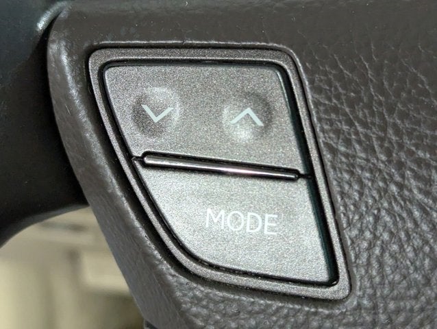 2011 Lexus LS 460 Image 47 of 68