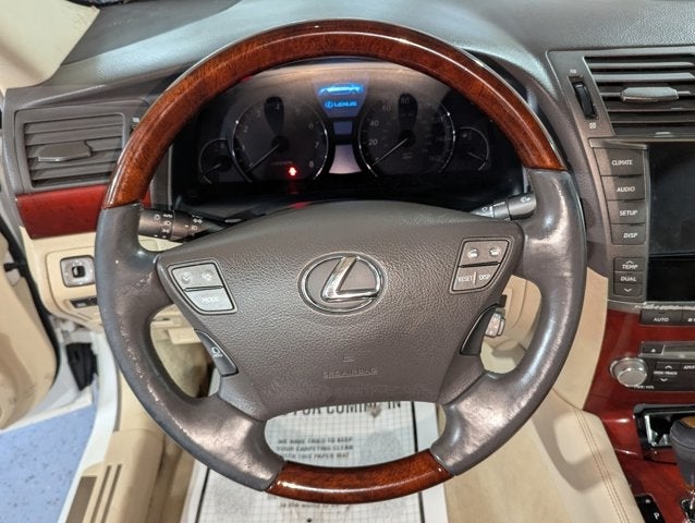 2011 Lexus LS 460 Image 44 of 68