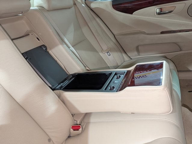 2011 Lexus LS 460 Image 45 of 68