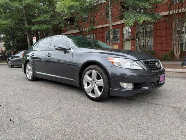 2011 Lexus LS 460 Image 3 of 17
