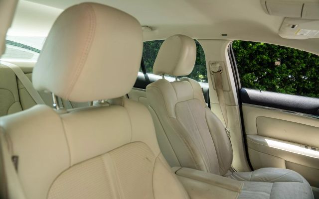 Vehicle image 9 of 25