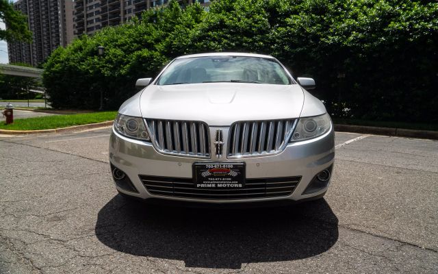 Vehicle image 2 of 25