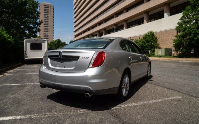 Vehicle image 5 of 25