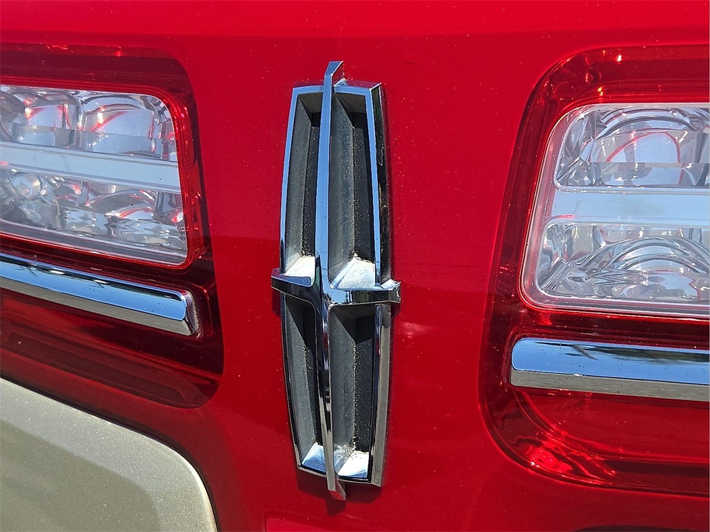 Vehicle image 20 of 30