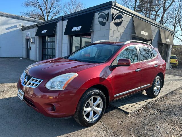 2011 Nissan Rogue SV Image 1 of 48