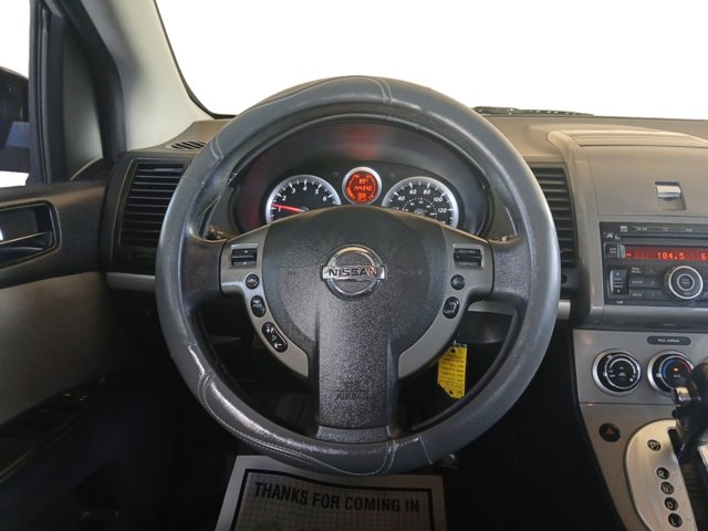 2011 Nissan Sentra 2.0 SR Image 4 of 6