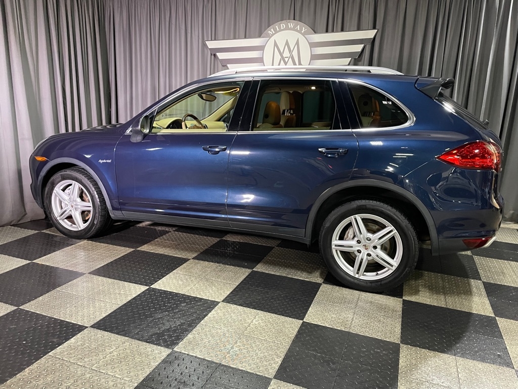 2011 Porsche Cayenne Hybrid S Image 3 of 25