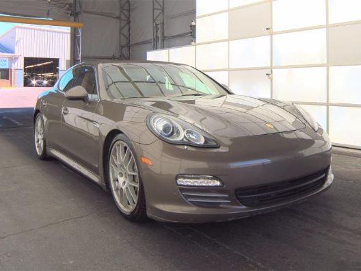 2011 Porsche Panamera 4S Image 2 of 2