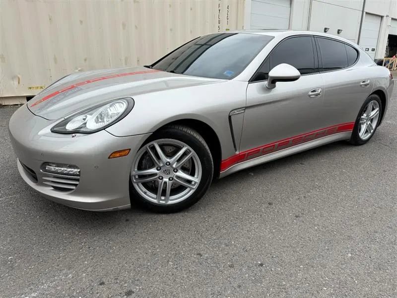 2011 Porsche Panamera Image 2 of 50
