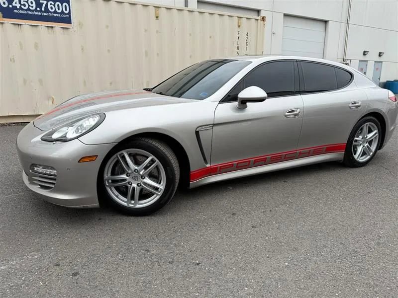2011 Porsche Panamera Image 1 of 50
