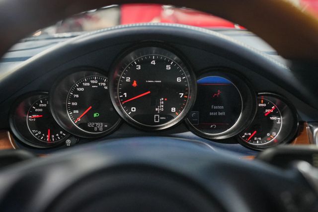 2011 Porsche Panamera 4 Image 42 of 78