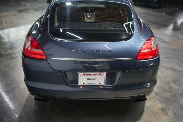 2011 Porsche Panamera 4 Image 30 of 78