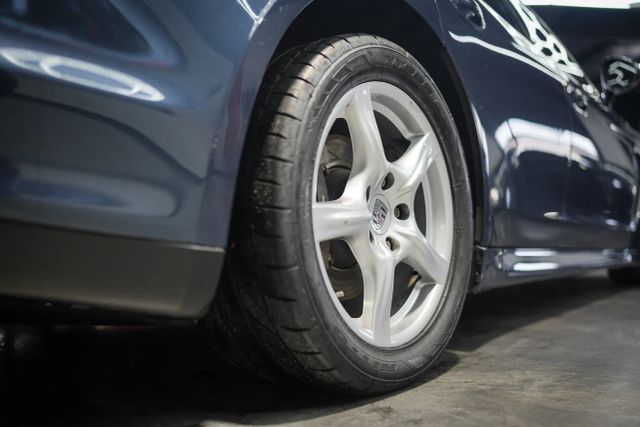 2011 Porsche Panamera 4 Image 21 of 78