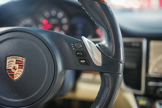 2011 Porsche Panamera 4 Image 72 of 78