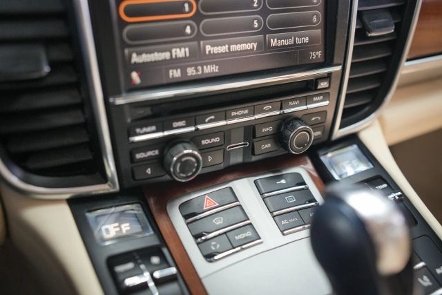 2011 Porsche Panamera 4 Image 69 of 78