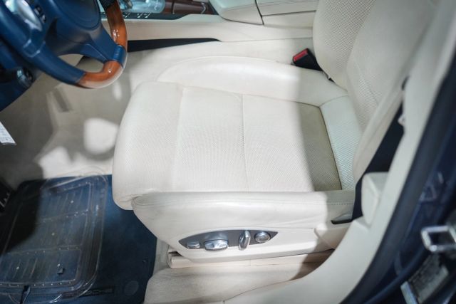 2011 Porsche Panamera 4 Image 62 of 78