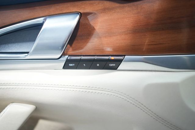 2011 Porsche Panamera 4 Image 66 of 78