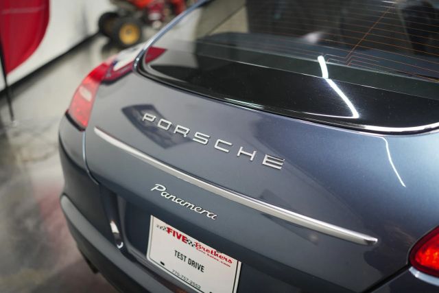 2011 Porsche Panamera 4 Image 75 of 78