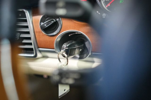 2011 Porsche Panamera 4 Image 59 of 78