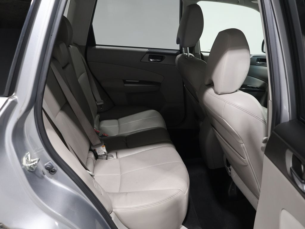 2011 Subaru Forester 2.5X Limited Image 9 of 34