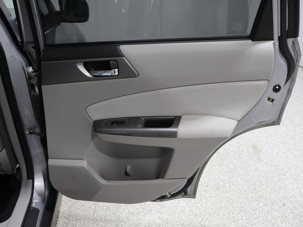 2011 Subaru Forester 2.5X Limited Image 20 of 34