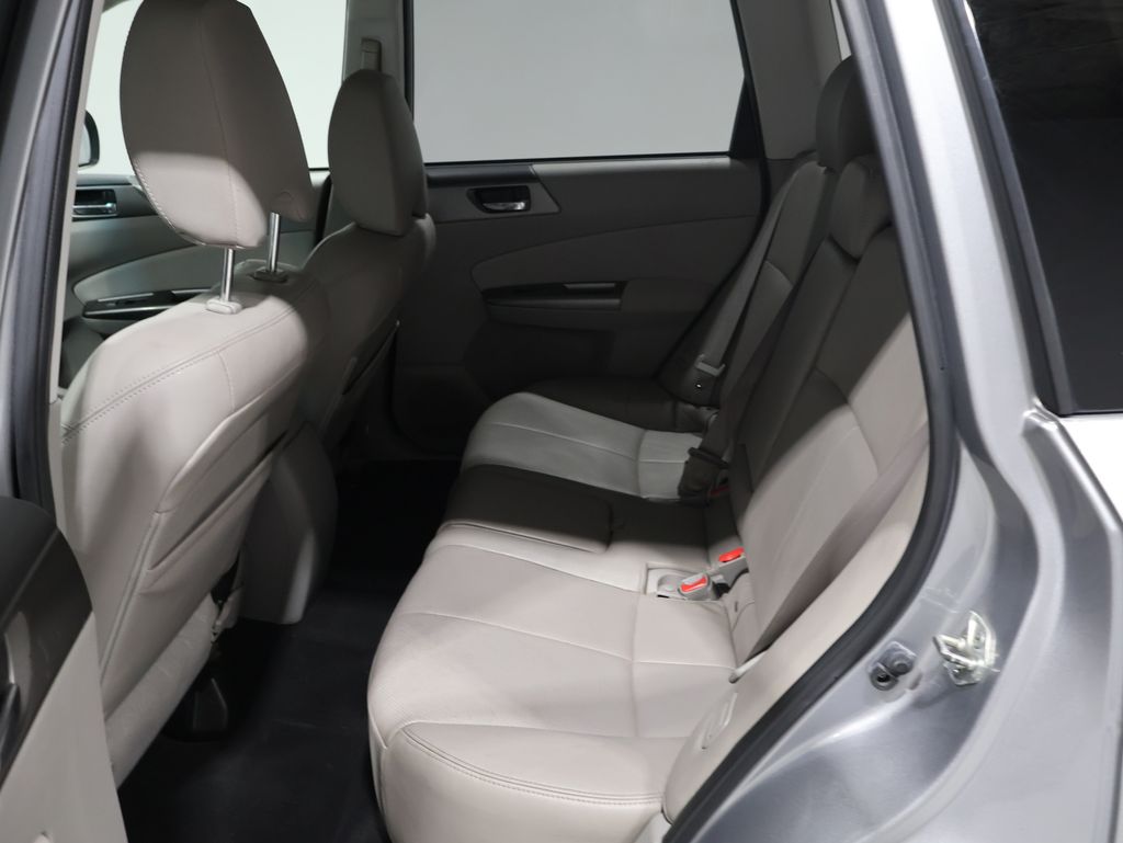 2011 Subaru Forester 2.5X Limited Image 11 of 34