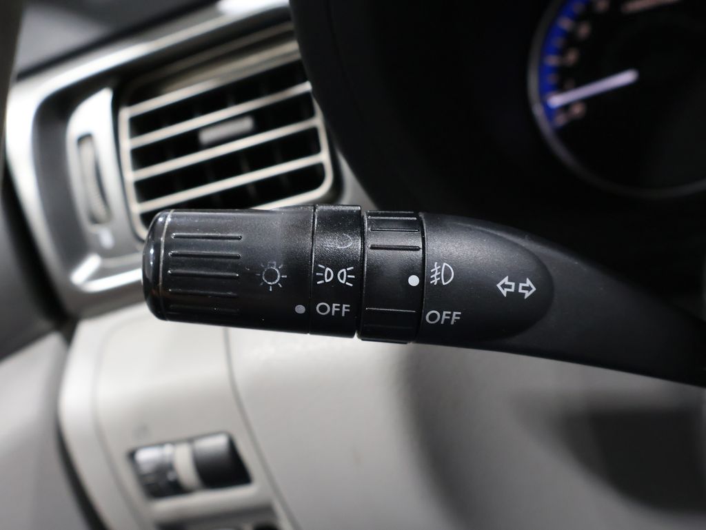 2011 Subaru Forester 2.5X Limited Image 27 of 34
