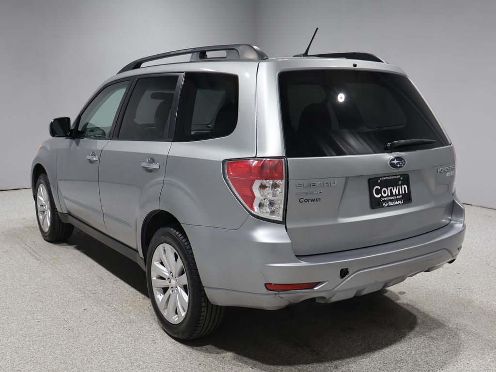 2011 Subaru Forester 2.5X Limited Image 6 of 34