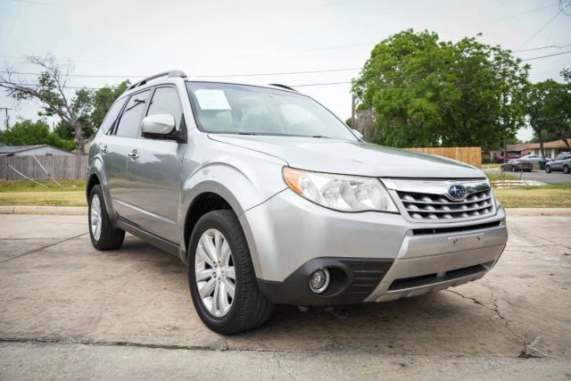 2011 Subaru Forester 2.5X Limited Image 3 of 23