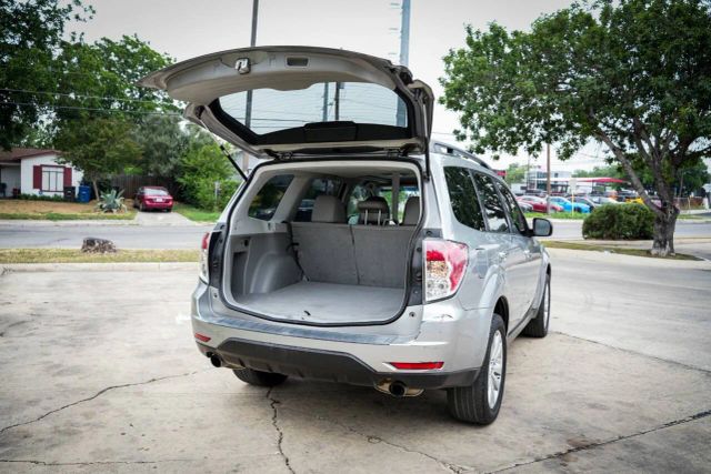 2011 Subaru Forester 2.5X Limited Image 21 of 23
