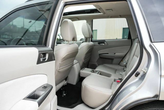 2011 Subaru Forester 2.5X Limited Image 13 of 23