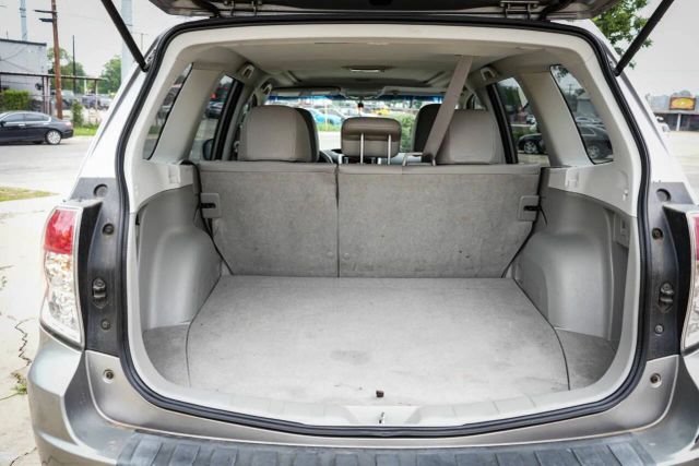 2011 Subaru Forester 2.5X Limited Image 11 of 23