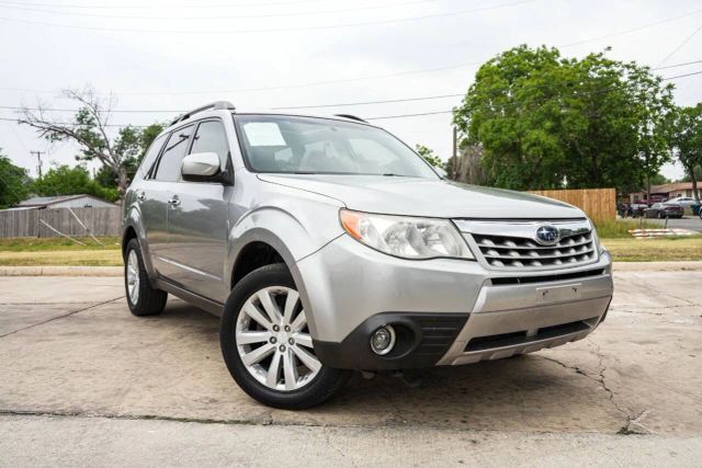 2011 Subaru Forester 2.5X Limited Image 4 of 23